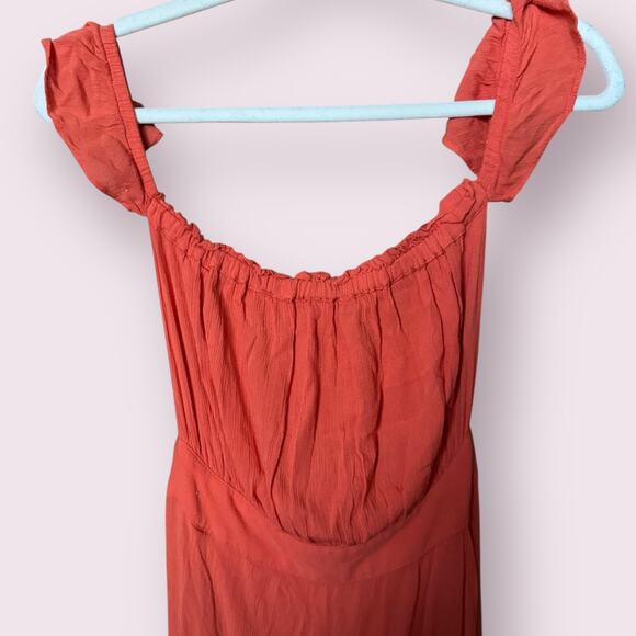 Flynn Skye Bella Maxi Dress in Coral Crinkle - Picture 4 of 8